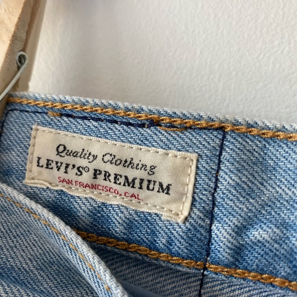 LEVI’S high rise denim shorts - Picture 4 of 4